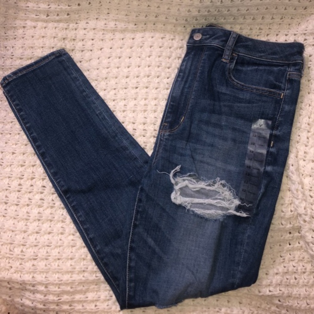 American Eagle Super High Rose Jegging Distressed size 12 Short